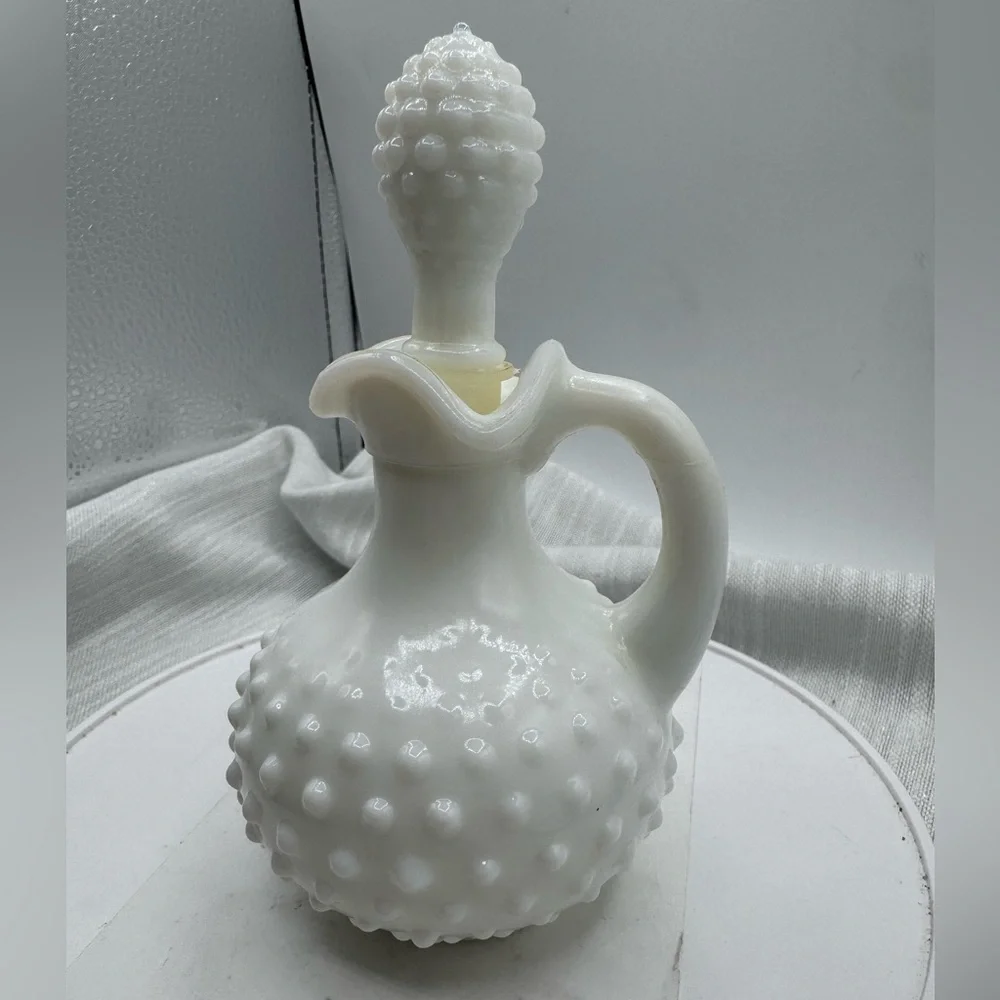 Avon Hobnail Milk Glass Moonwind Foaming Bath Oil Pitcher Decor VTG 70’s